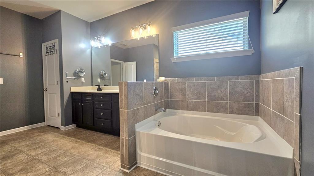 240 Kestrel Circle Property Photo 18