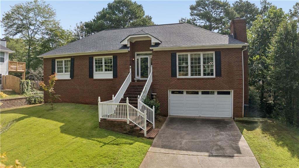 1802 Hunters Glen Ne Property Photo 1