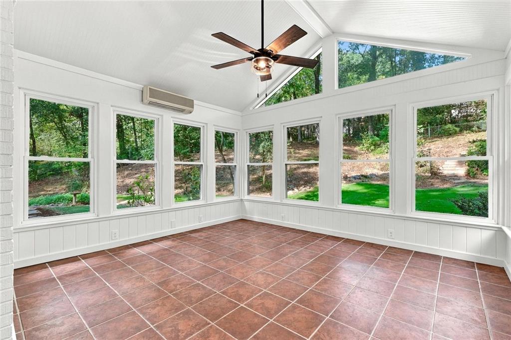 1761 E Gate Drive Property Photo 8