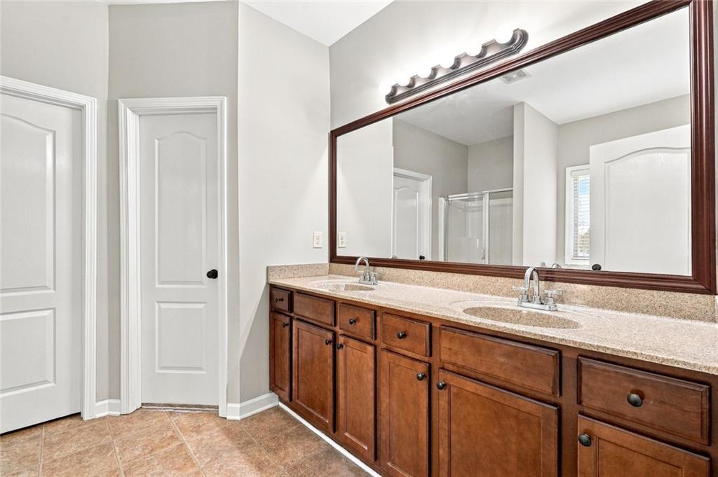 5335 Redfield Way Property Photo 13