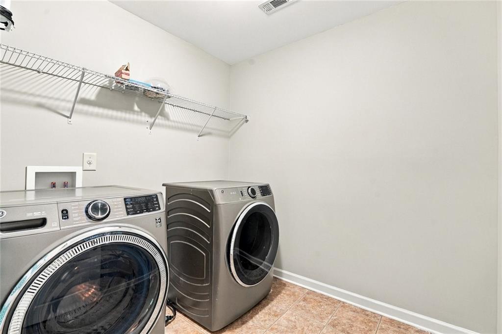 5335 Redfield Way Property Photo 24