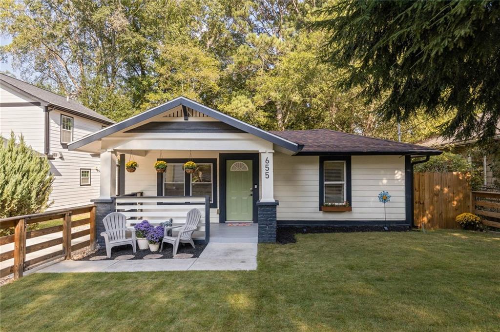 655 S Grand Avenue Nw Property Photo 1