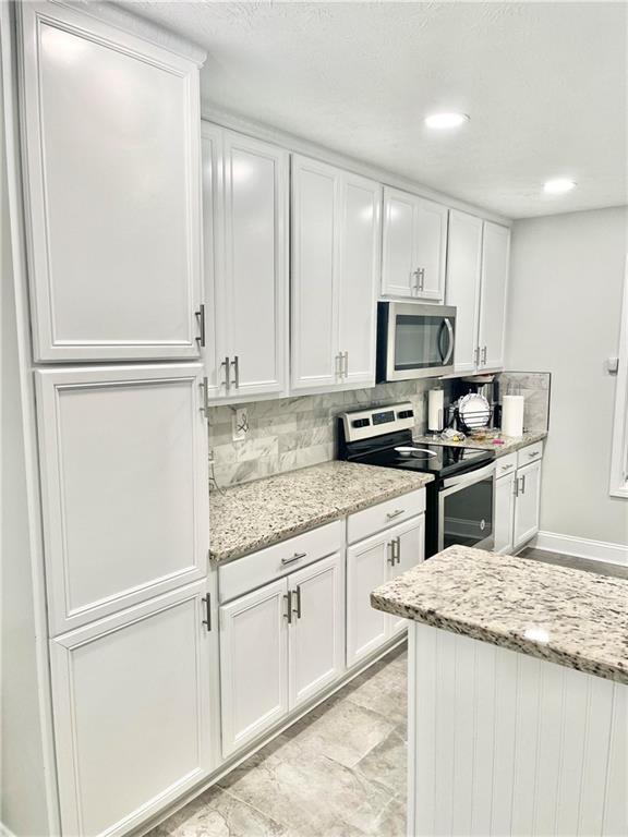 455 Cambridge Way Property Photo 3