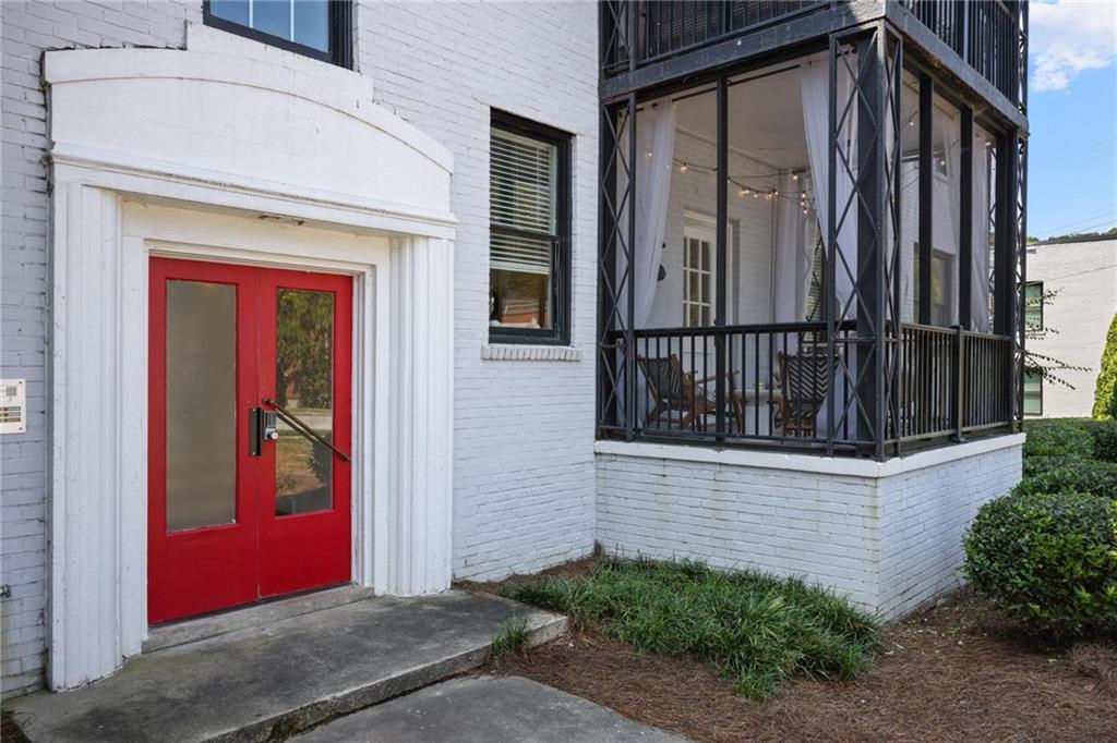 88 Peachtree Memorial Drive Nw Unit 2 Property Photo 1