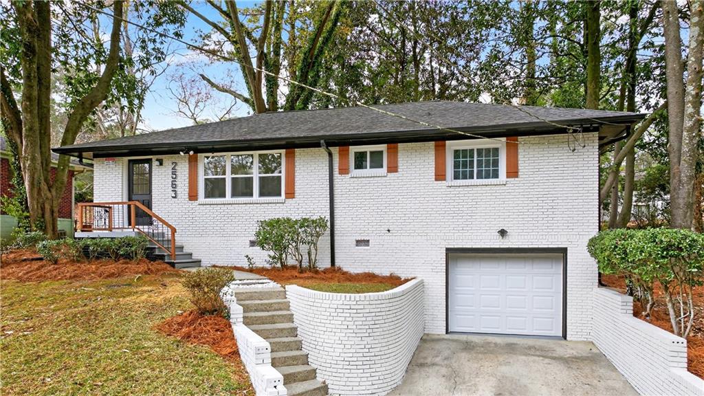 2563 Lancaster Drive Property Photo 1