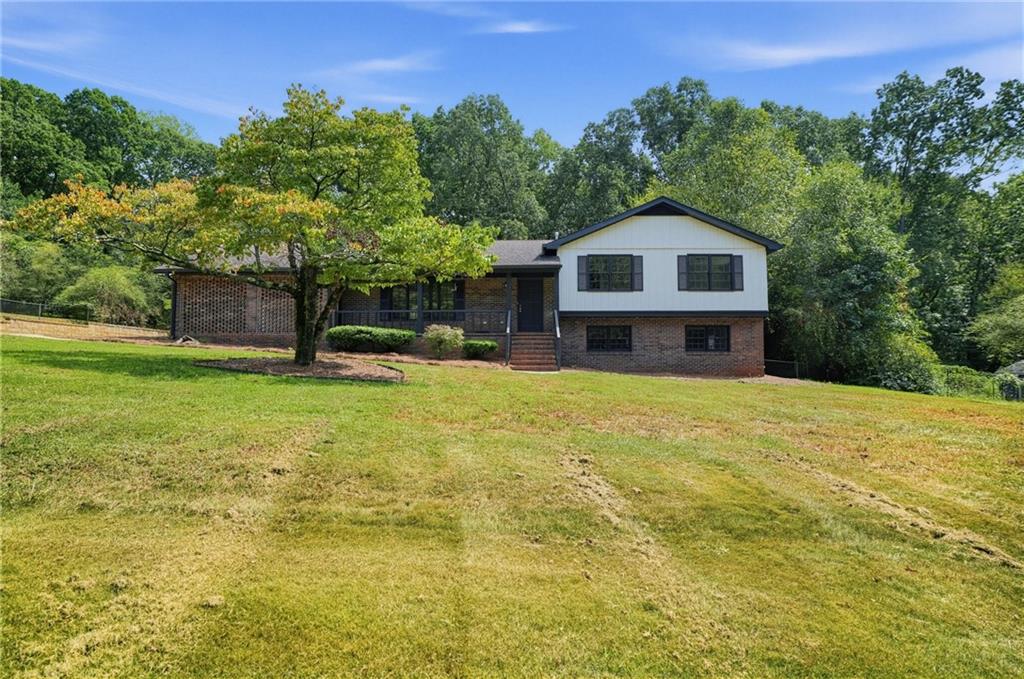 130 Kay Circle Property Photo 1