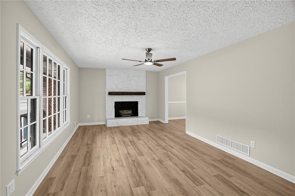 130 Kay Circle Property Photo 4
