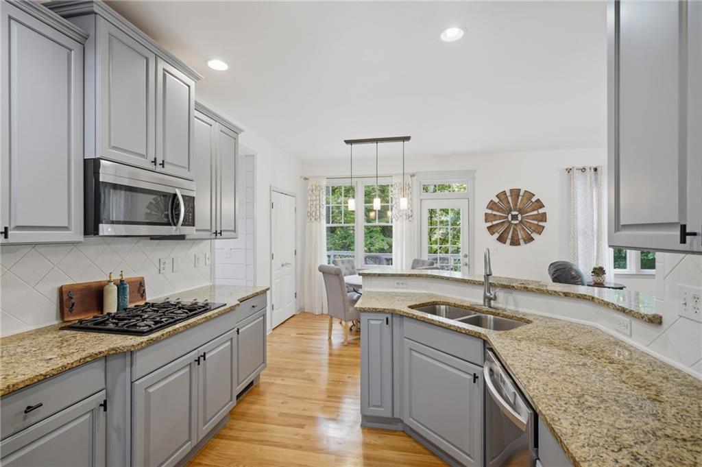 4092 Suwanee Mill Drive Property Photo 6