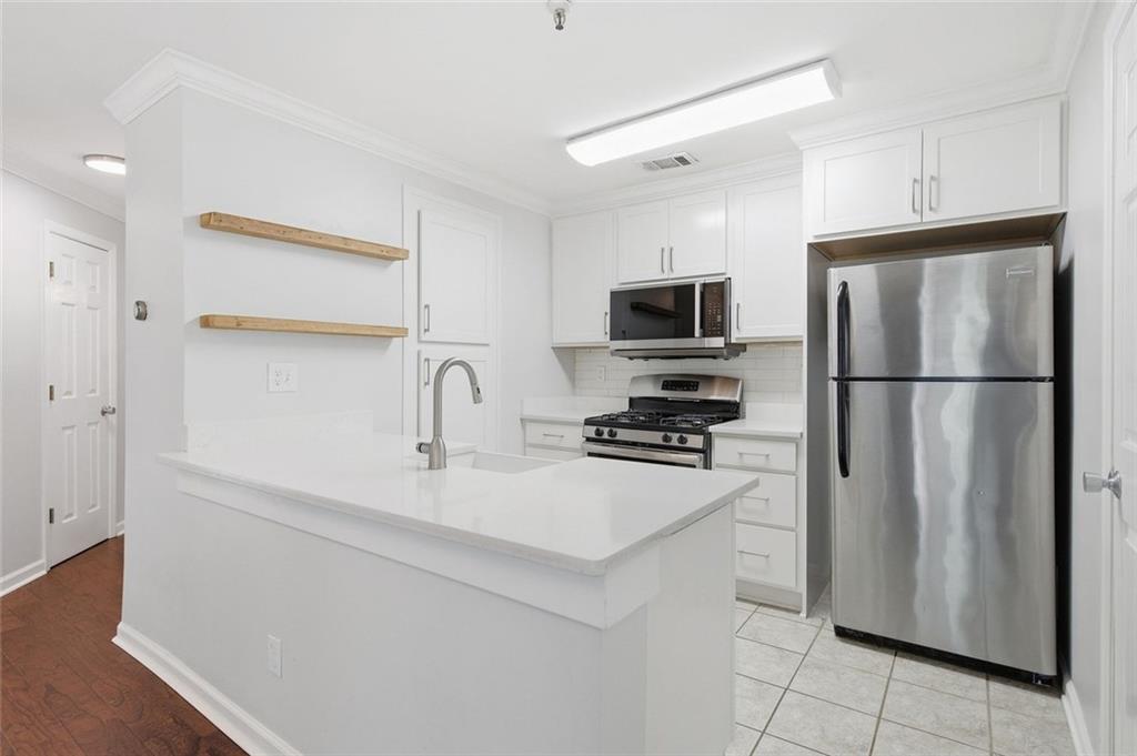 2068 River Heights Walk Se Property Photo 1