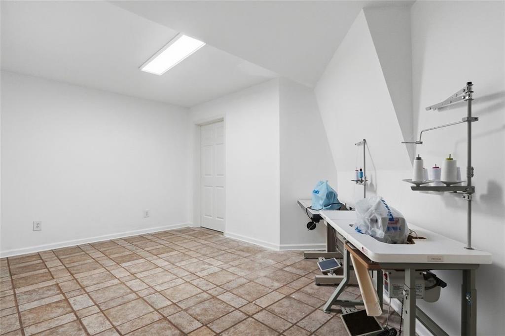 115 Redleaf Court Property Photo 31