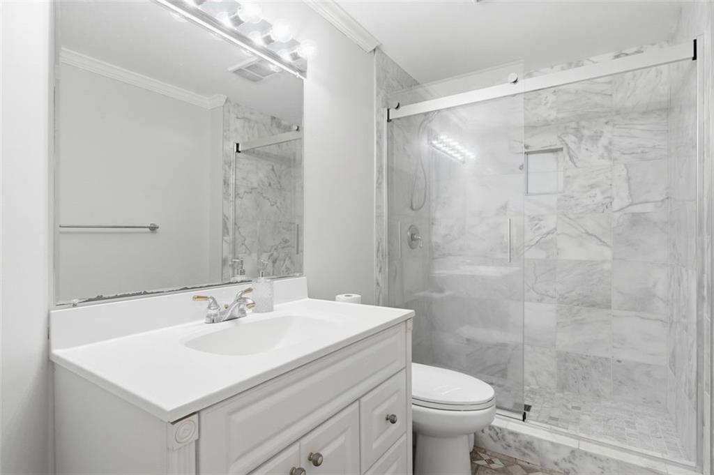 115 Redleaf Court Property Photo 33