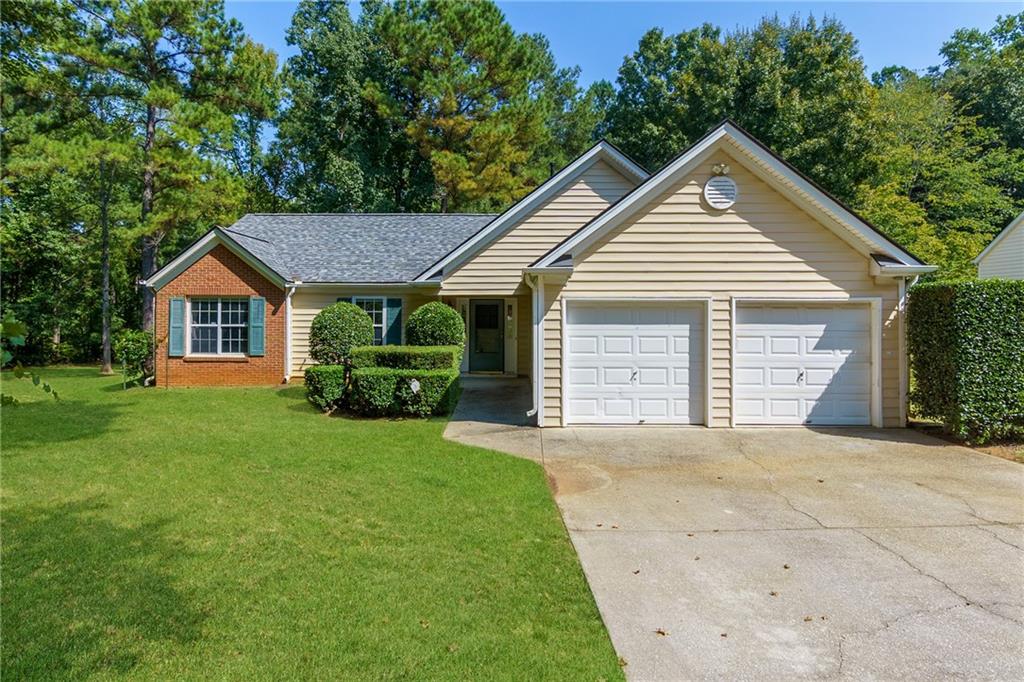 275 Summerfield Crossing Property Photo 1