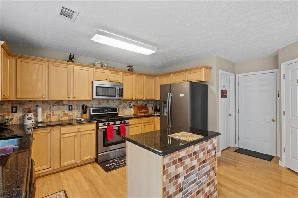 1138 Mitford Lane Property Photo 15