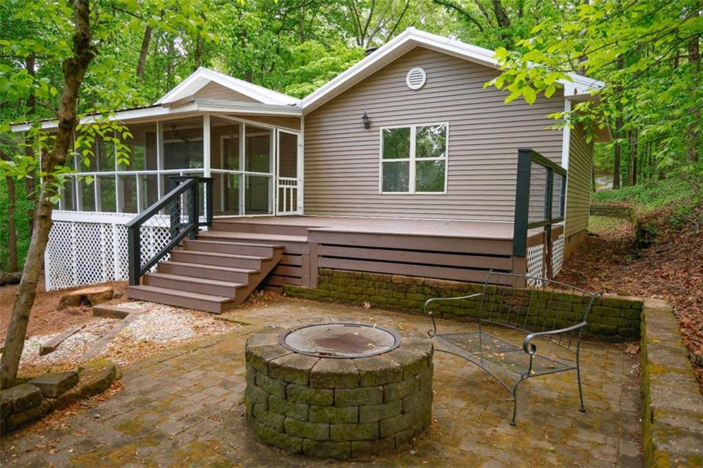 452 Laina Bennett Road Property Photo 1