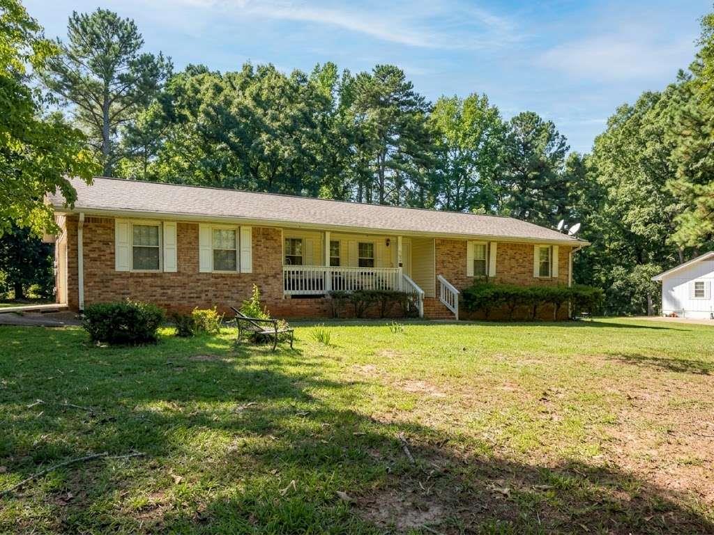 160 Helen Lane Property Photo 1