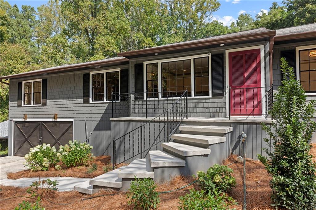 1052 Country Lane Ne Property Photo 1