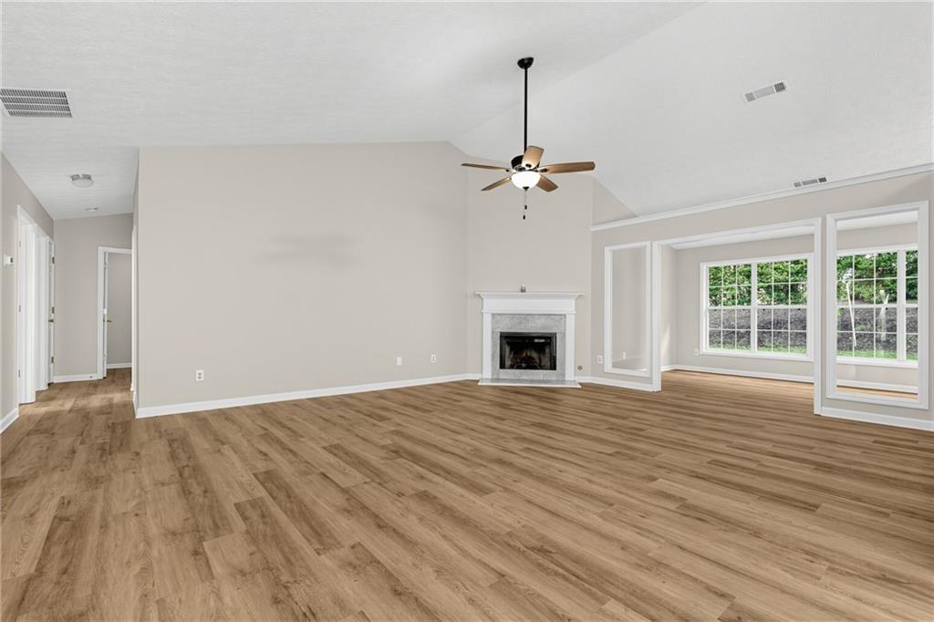 2720 Matlin Way Property Photo 3