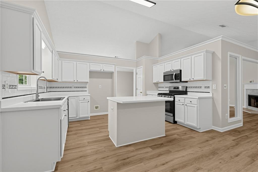 2720 Matlin Way Property Photo 12