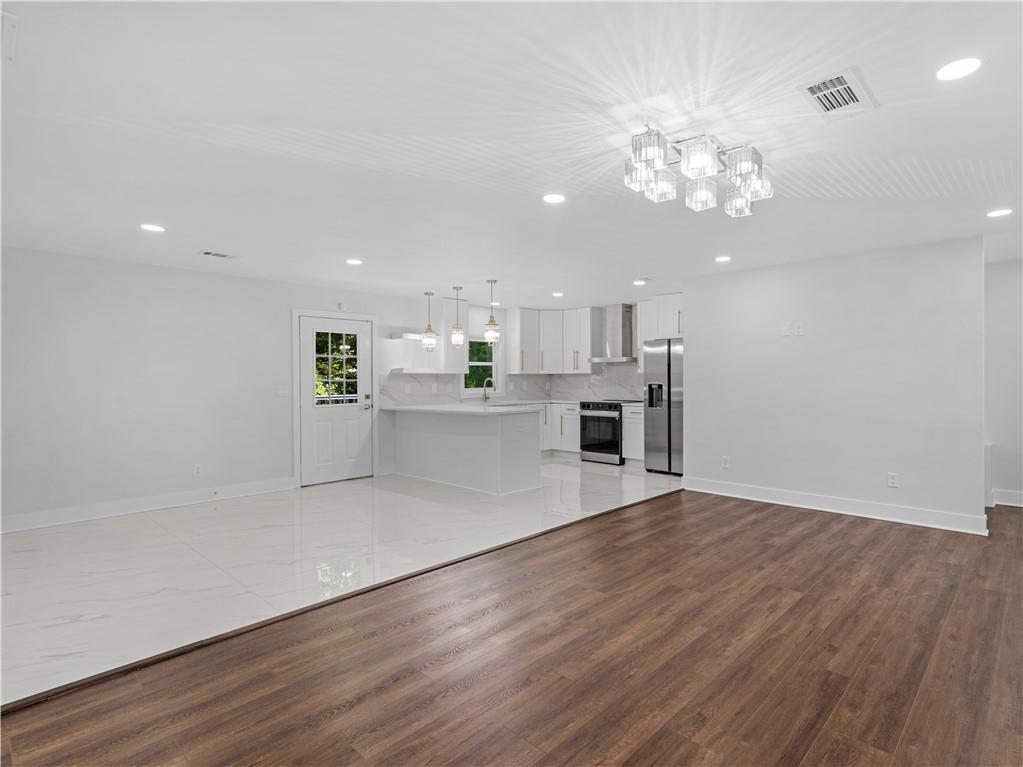984 Morrow Road Property Photo 3