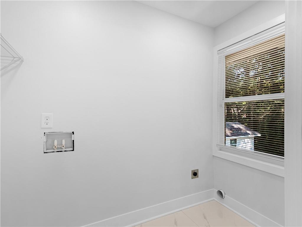 984 Morrow Road Property Photo 9