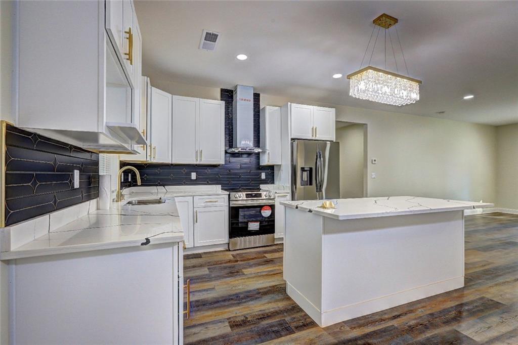 7839992 Property Photo 4