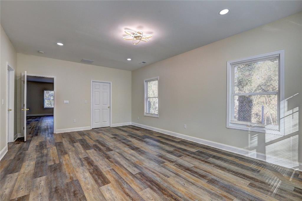 7839992 Property Photo 7
