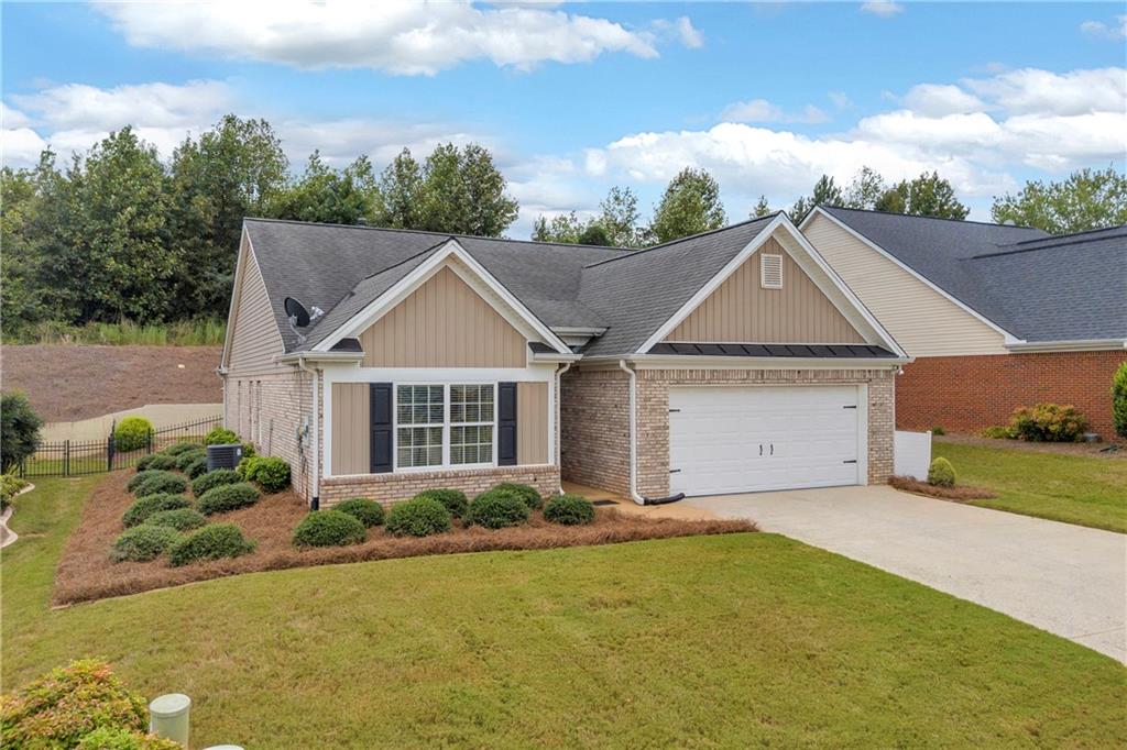 316 Lakeview Bend Circle Property Photo 2