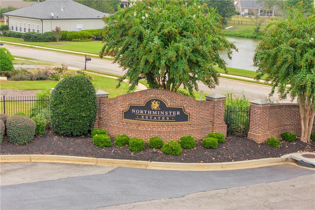 316 Lakeview Bend Circle Property Photo 8