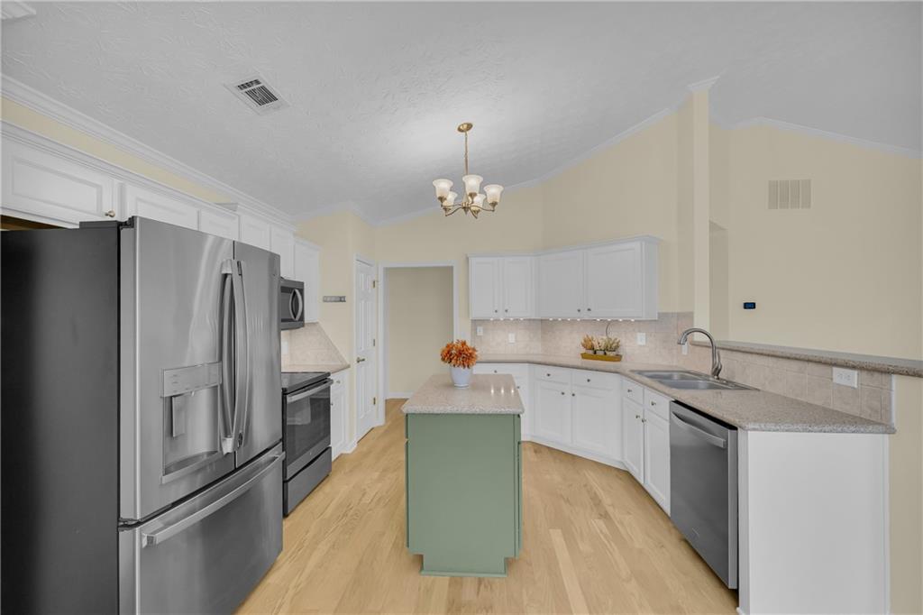 316 Lakeview Bend Circle Property Photo 27