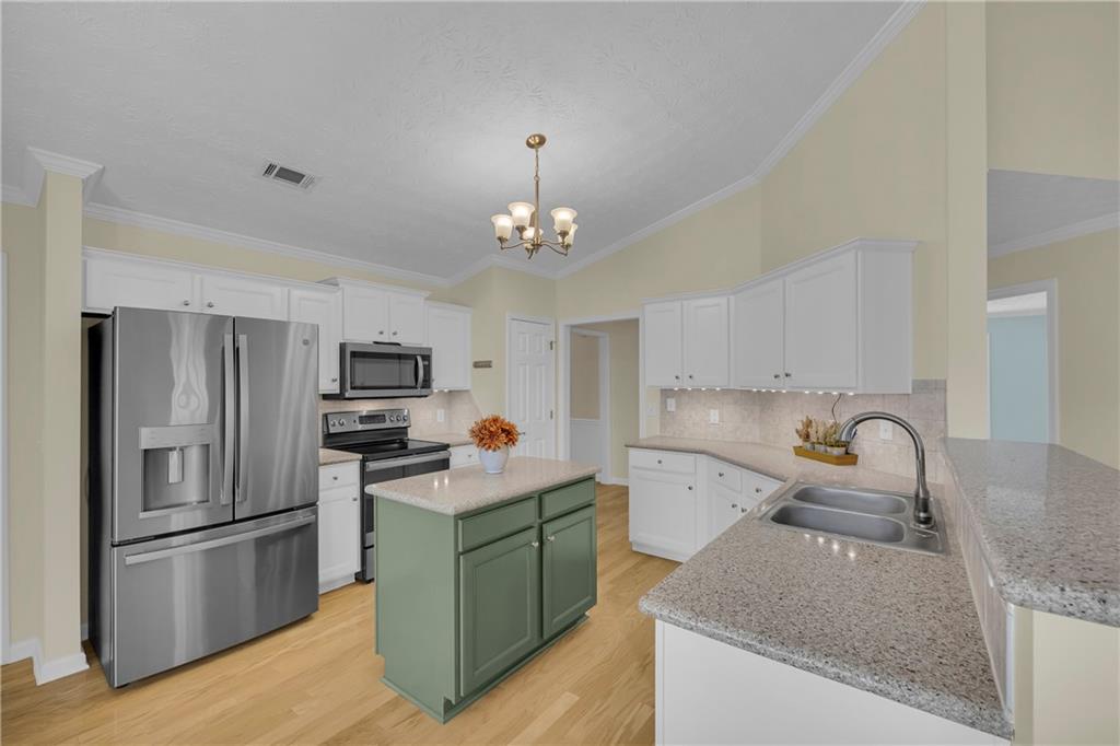 316 Lakeview Bend Circle Property Photo 28