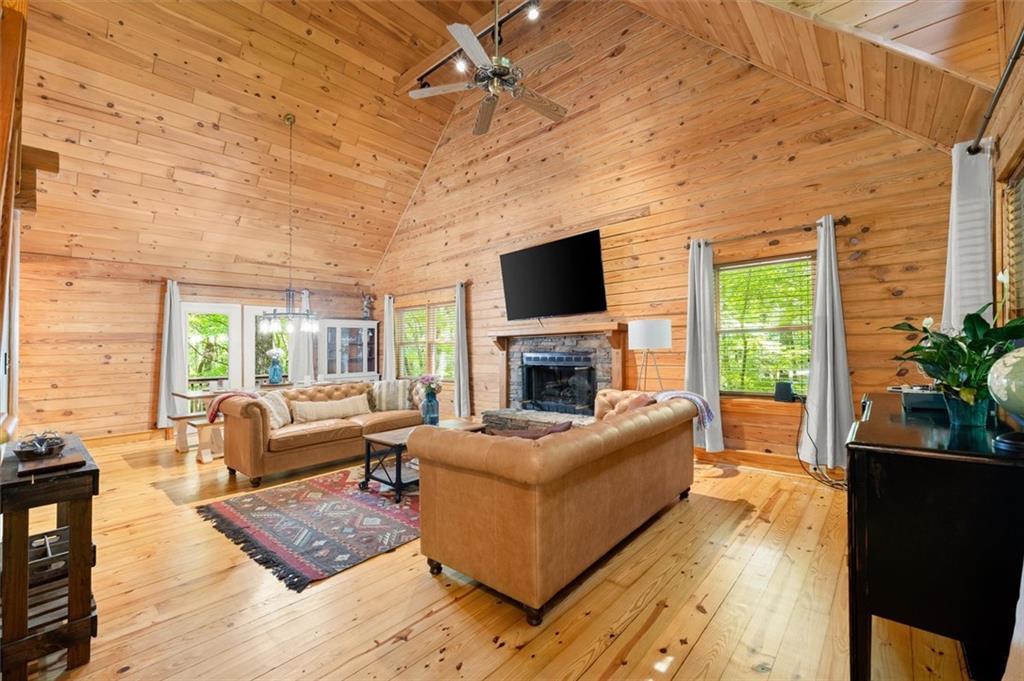 189 Frost Pine Circle Property Photo 2