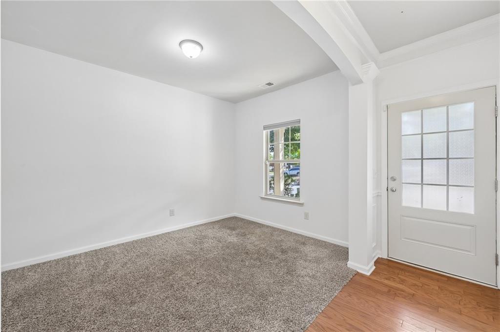 708 Pineglen Drive Property Photo 2