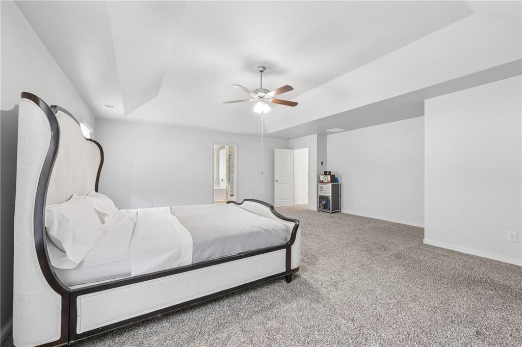708 Pineglen Drive Property Photo 13