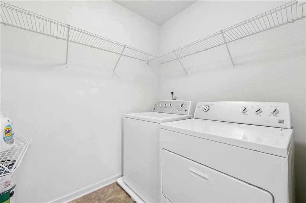 708 Pineglen Drive Property Photo 21