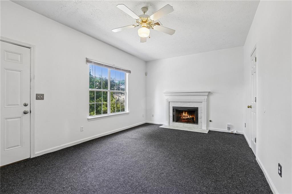 4031 Robin Circle Property Photo 6