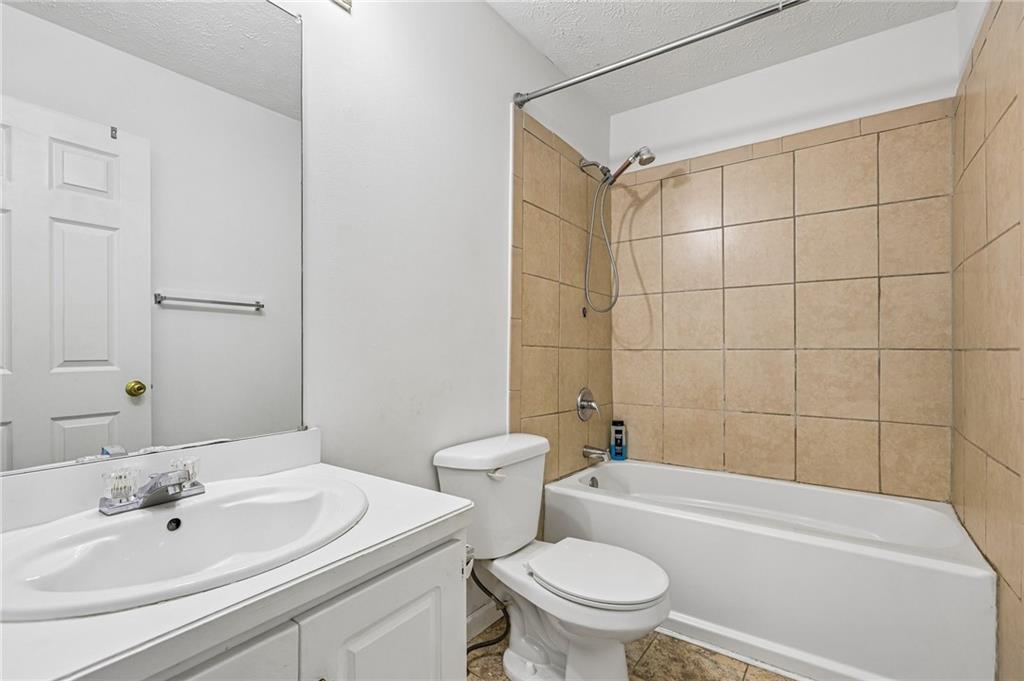4031 Robin Circle Property Photo 18