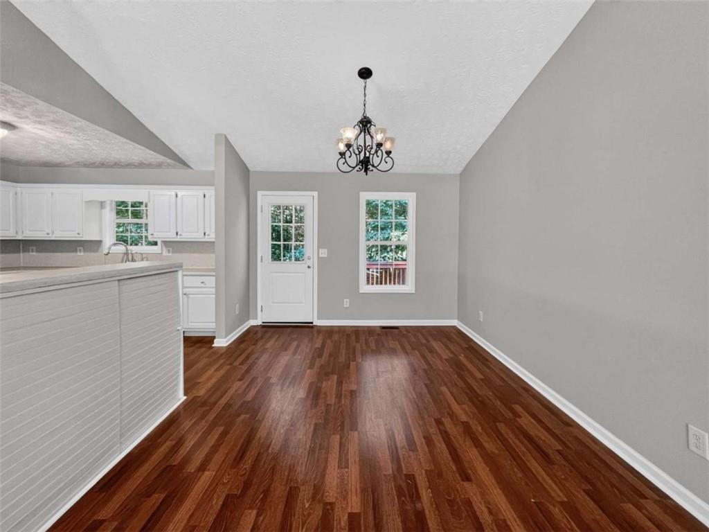 1052 Crystal Brook Way Property Photo 7