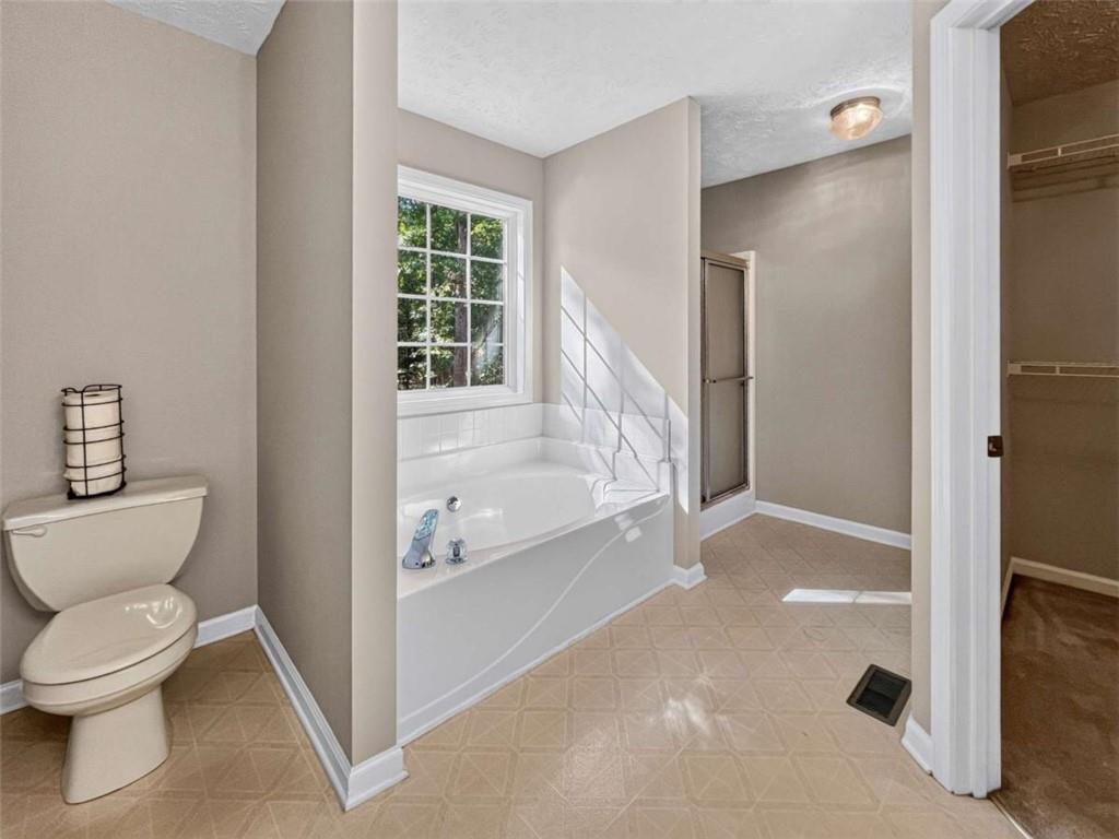 1052 Crystal Brook Way Property Photo 17
