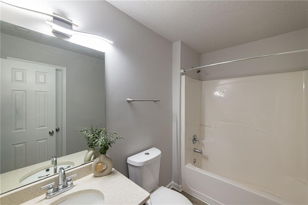 596 Vaughan Drive Property Photo 24