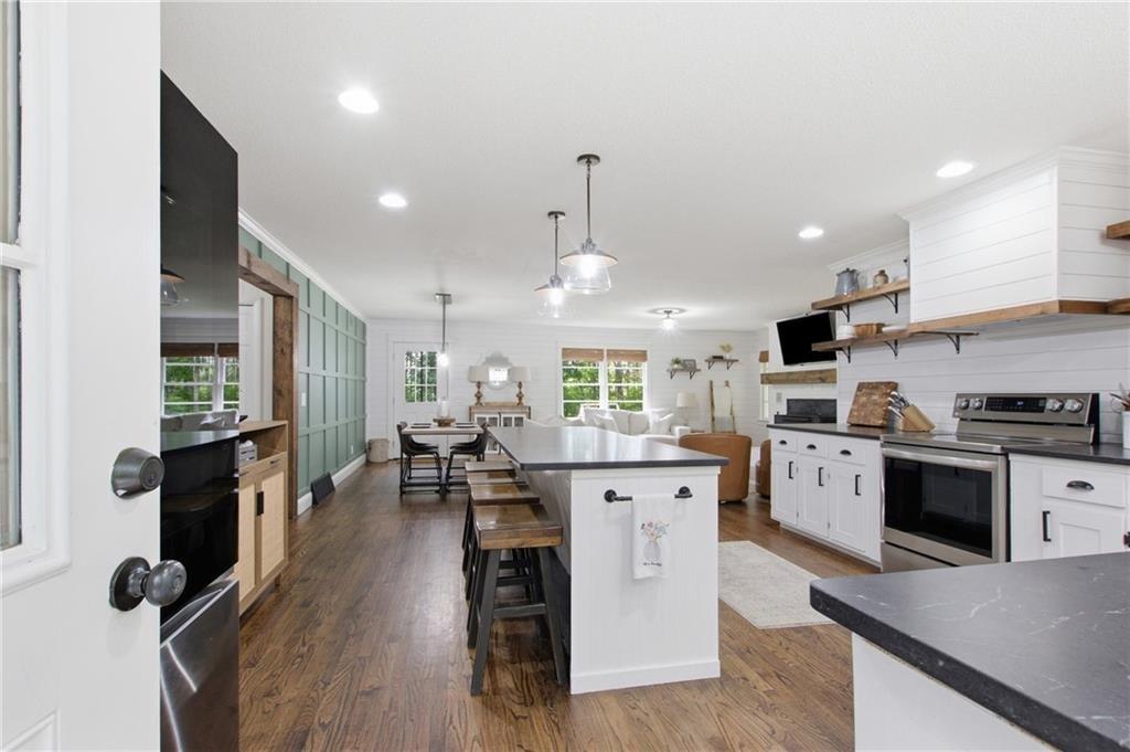 372 Gabrels Drive Property Photo 8