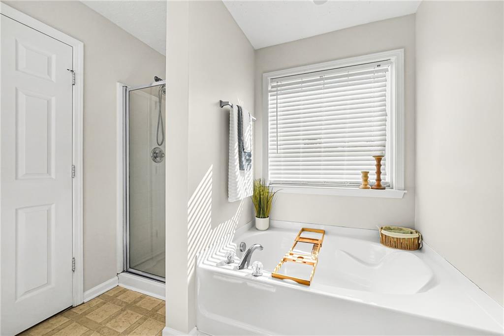 302 Oak Leaf Place Property Photo 11