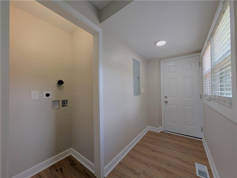 1377 Pine Avenue Property Photo 8