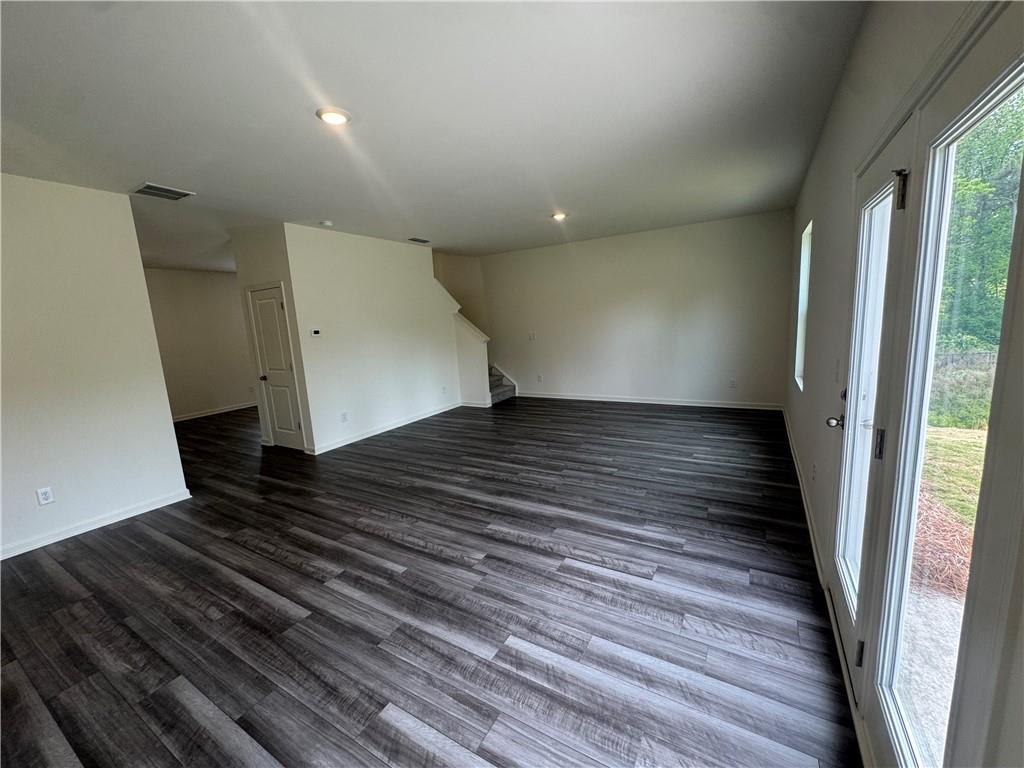 366 Otway Loop Property Photo 4