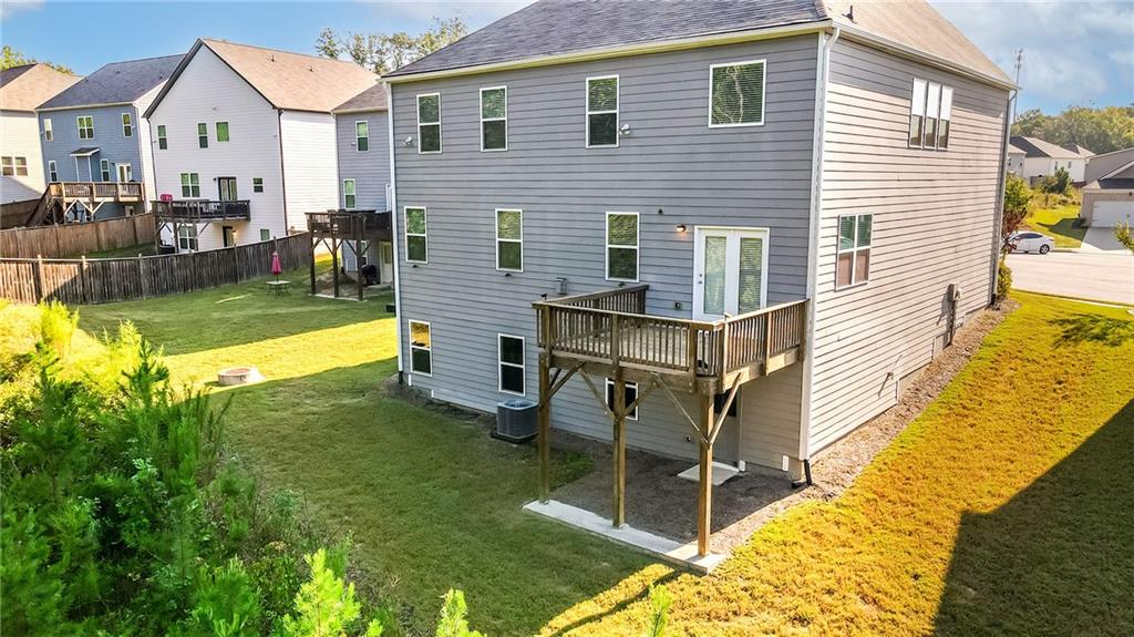 186 Valimar Drive Property Photo 4