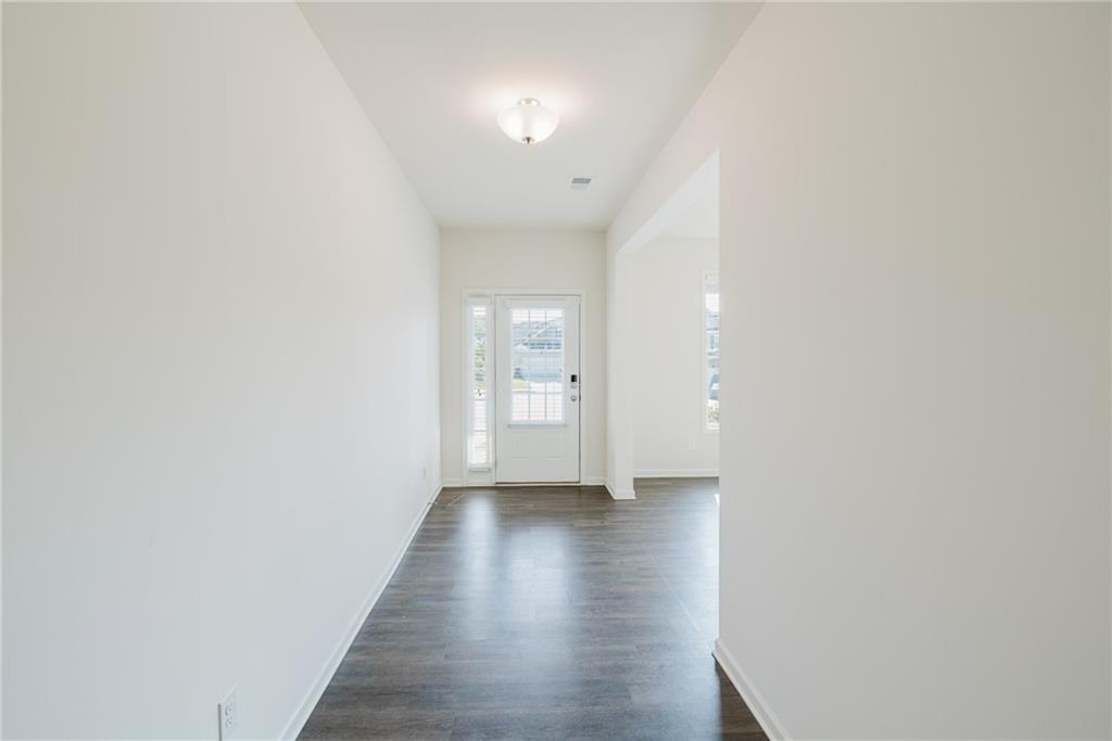 186 Valimar Drive Property Photo 12