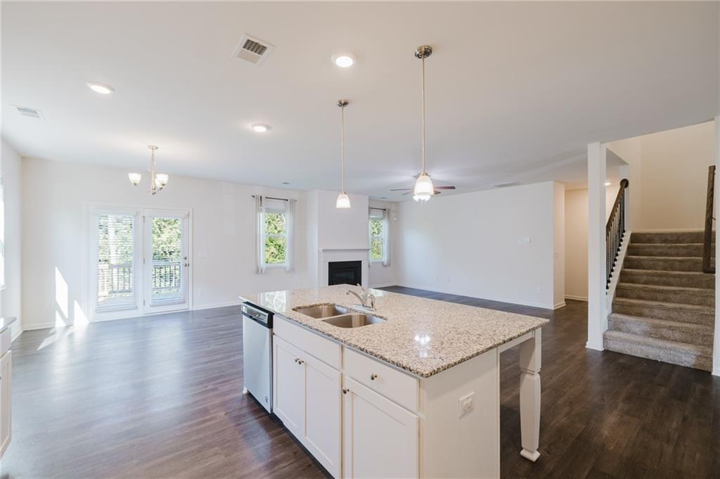 186 Valimar Drive Property Photo 16