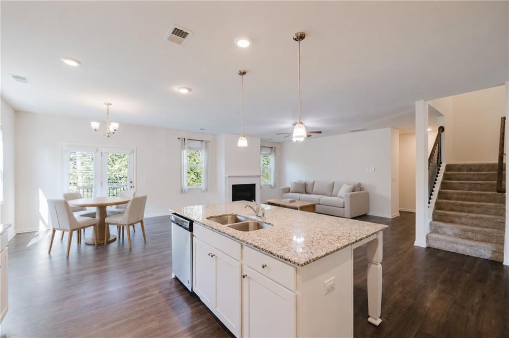 186 Valimar Drive Property Photo 17