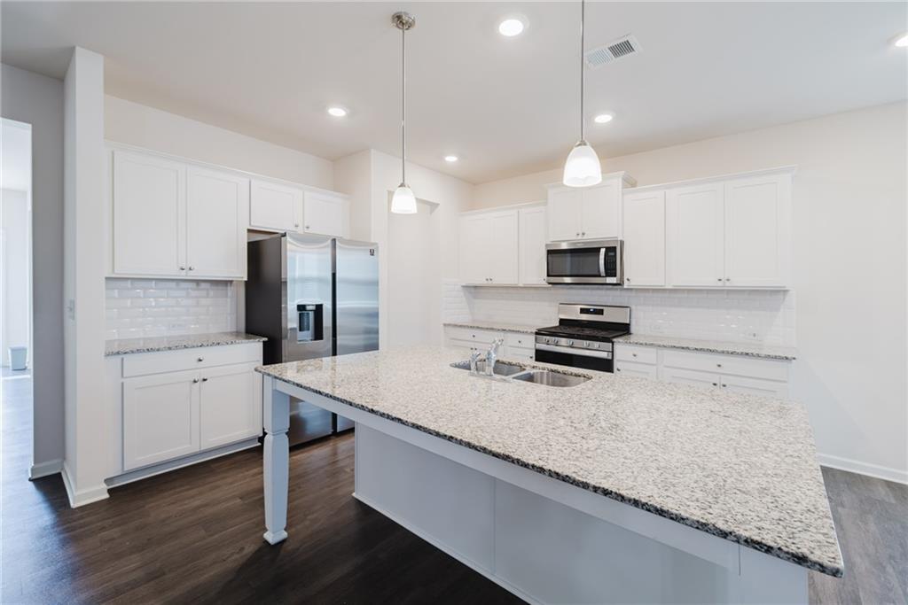 186 Valimar Drive Property Photo 18