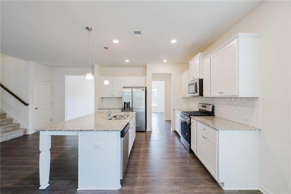 186 Valimar Drive Property Photo 19