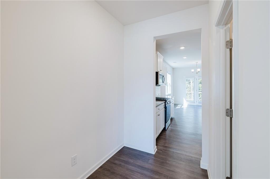 186 Valimar Drive Property Photo 23